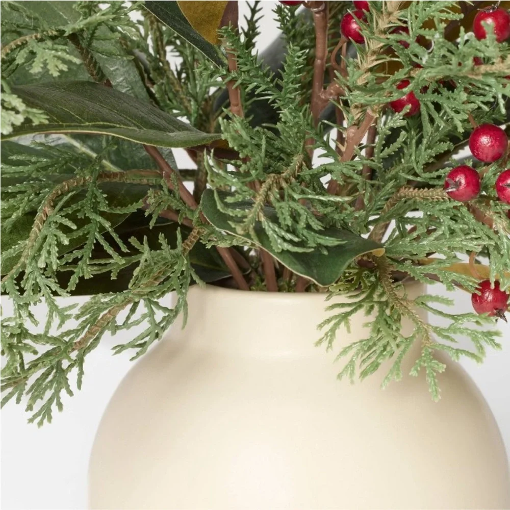 STUDIO MCGEE NWT magnolia berry holiday arrangement-15”